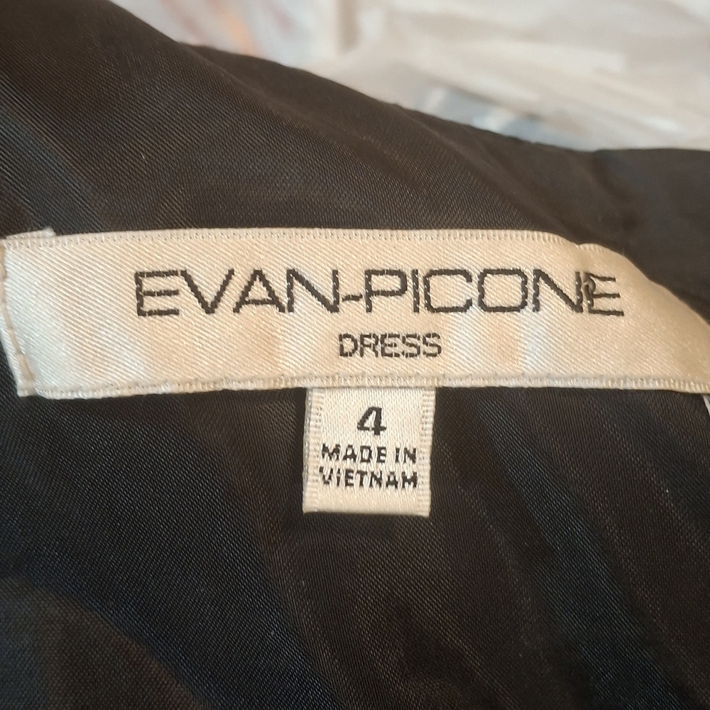 Evan Picone Black/White Dress with White Floral Outline - Picture 2 of 13